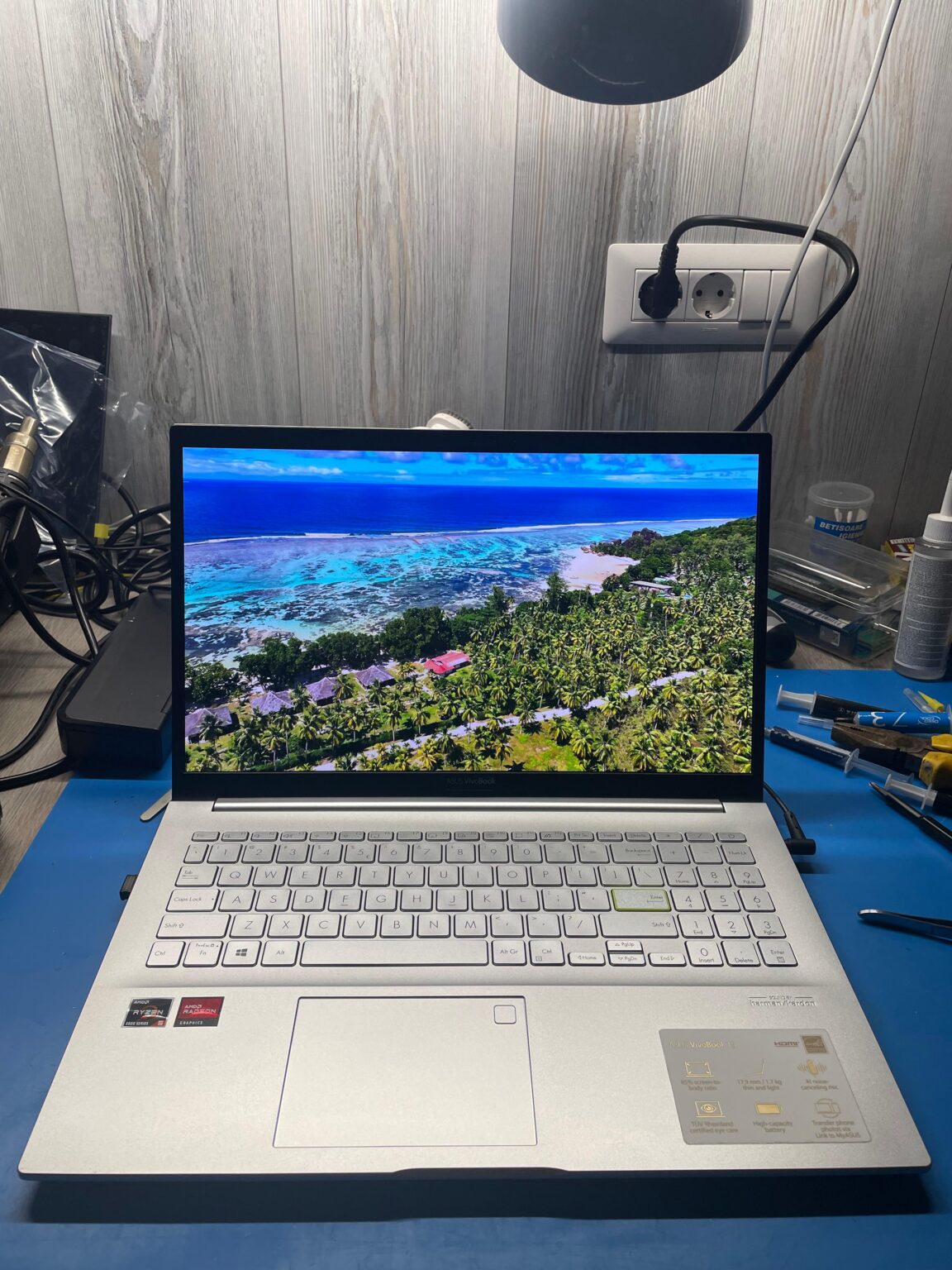 Curatare laptop si aplicare pasta termoconductoare ASUS VivoBook M513U OLED (9)